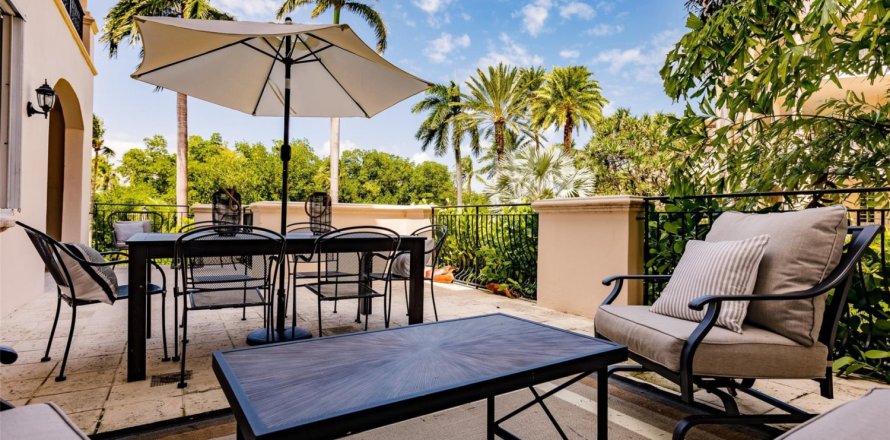 Condominio en Miami Beach, Florida, 2 dormitorios  № 1097965