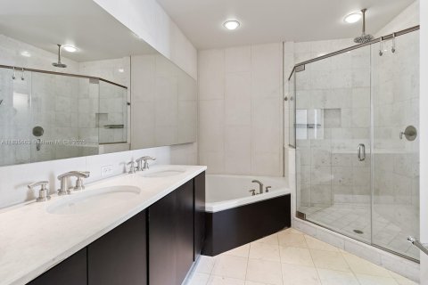 Купить кондоминиум в Майами, Флорида 2 спальни, 165.74м2, № 1938569 - фото 14
