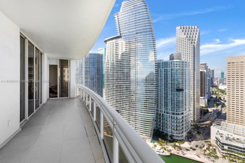 Condo in Miami, Florida, 2 bedrooms  № 1938569 - photo 2