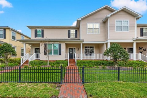 Adosado en alquiler en Saint Petersburg, Florida, 4 dormitorios, 213.68 m2 № 1657206 - foto 1