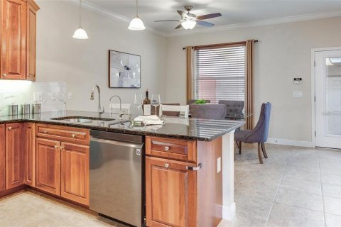 Adosado en alquiler en Saint Petersburg, Florida, 4 dormitorios, 213.68 m2 № 1657206 - foto 7