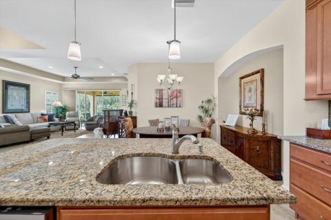 House in Sun City Center, Florida 3 bedrooms, 145.67 sq.m. № 1848526 - photo 18