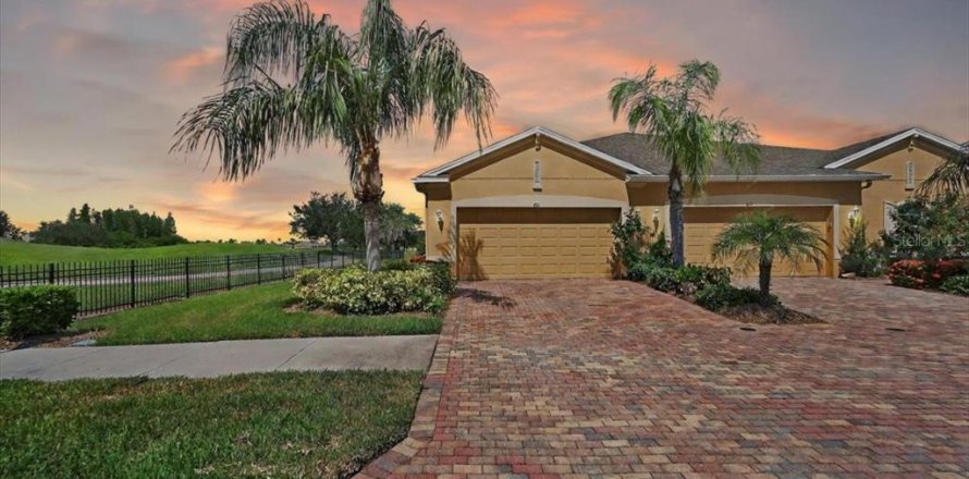 House in Sun City Center, Florida 3 bedrooms, 145.67 sq.m. № 1848526