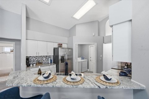 Villa ou maison à vendre à Tampa, Floride: 4 chambres, 180.42 m2 № 2406538 - photo 23