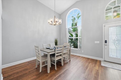 Villa ou maison à vendre à Tampa, Floride: 4 chambres, 180.42 m2 № 2406538 - photo 10