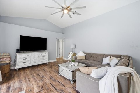 Villa ou maison à vendre à Tampa, Floride: 4 chambres, 180.42 m2 № 2406538 - photo 25