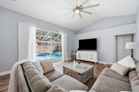 Villa ou maison à vendre à Tampa, Floride: 4 chambres, 180.42 m2 № 2406538 - photo 28