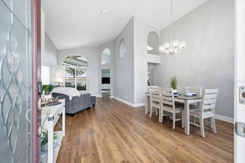 Villa ou maison à vendre à Tampa, Floride: 4 chambres, 180.42 m2 № 2406538 - photo 8