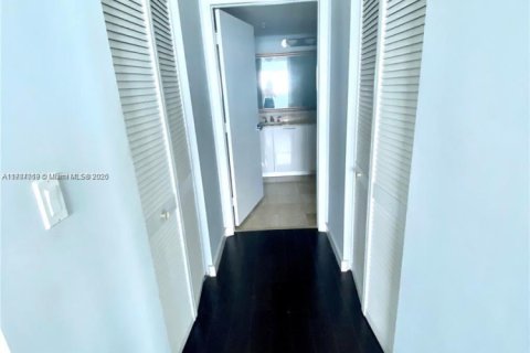 Condominio en venta en Miami, Florida, 2 dormitorios, 106.09 m2 № 1959019 - foto 24