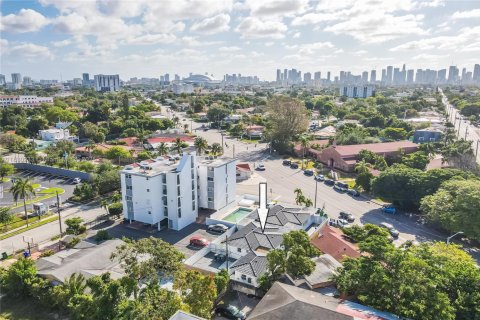 Villa ou maison à louer à Miami, Floride: 2 chambres, 83.61 m2 № 1807134 - photo 18