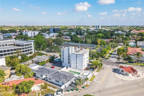 Villa ou maison à louer à Miami, Floride: 2 chambres, 83.61 m2 № 1807134 - photo 19