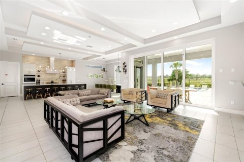 House in Four Corners, Florida 10 bedrooms, 674.84 sq.m. № 1684565 - photo 18