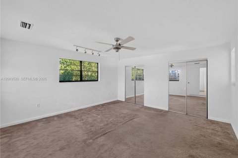 Casa en venta en Miami, Florida, 4 dormitorios, 201.88 m2 № 2353150 - foto 10