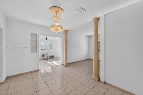 Casa en venta en Miami, Florida, 4 dormitorios, 201.88 m2 № 2353150 - foto 18