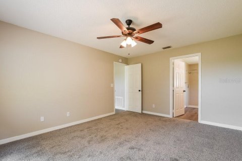 Villa ou maison à louer à Clermont, Floride: 3 chambres, 152.17 m2 № 2413516 - photo 11