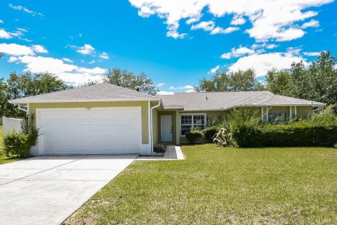 Villa ou maison à Clermont, Floride 3 chambres, 152.17 m2 № 2413516