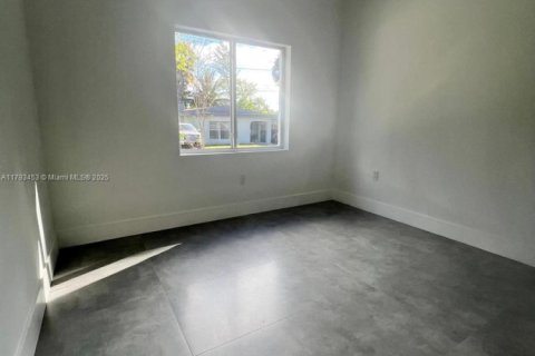 House in Fort Lauderdale, Florida 4 bedrooms № 1661130 - photo 9