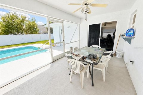 Villa ou maison à vendre à Winter Haven, Floride: 3 chambres, 196.67 m2 № 2337414 - photo 4