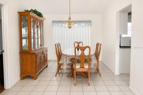 Villa ou maison à vendre à Winter Haven, Floride: 3 chambres, 196.67 m2 № 2337414 - photo 10