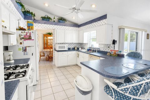 Villa ou maison à vendre à Winter Haven, Floride: 3 chambres, 196.67 m2 № 2337414 - photo 6