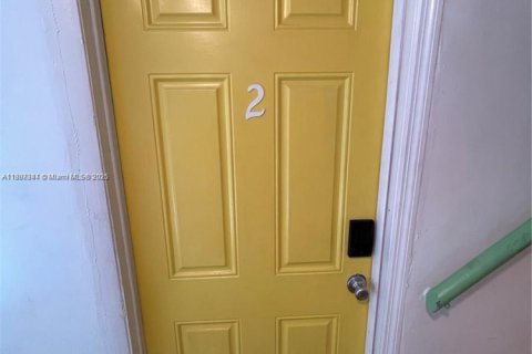 Villa ou maison à louer à Miami, Floride: 2 chambres, 55.74 m2 № 1941766 - photo 4