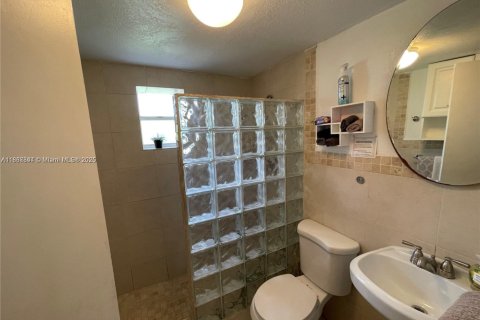 Villa ou maison à louer à Miami, Floride: 2 chambres, 55.74 m2 № 1941766 - photo 6