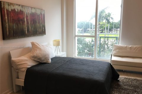 Condominio en alquiler en Miami, Florida, 1 dormitorio, 47.01 m2 № 1971085 - foto 7