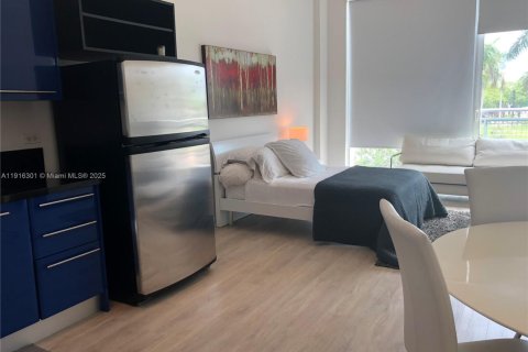 Condominio en alquiler en Miami, Florida, 1 dormitorio, 47.01 m2 № 1971085 - foto 9
