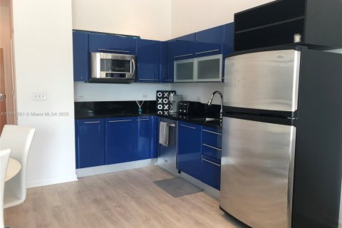 Condominio en alquiler en Miami, Florida, 1 dormitorio, 47.01 m2 № 1971085 - foto 10