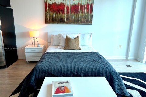 Condominio en alquiler en Miami, Florida, 1 dormitorio, 47.01 m2 № 1971085 - foto 5