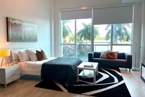 Condominio en alquiler en Miami, Florida, 1 dormitorio, 47.01 m2 № 1971085 - foto 3