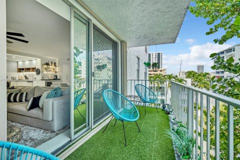 Condominio en venta en Miami Beach, Florida, 1 dormitorio, 91.04 m2 № 2014048 - foto 21