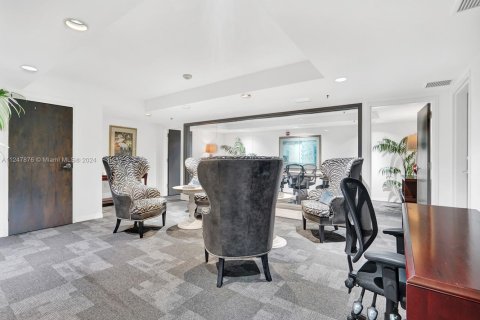 Condo in Miami, Florida, 3 bedrooms  № 1706765 - photo 26