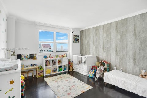 Condo in Miami, Florida, 3 bedrooms  № 1706765 - photo 15