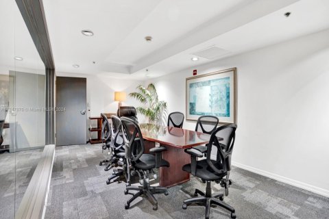 Condo in Miami, Florida, 3 bedrooms  № 1706765 - photo 25