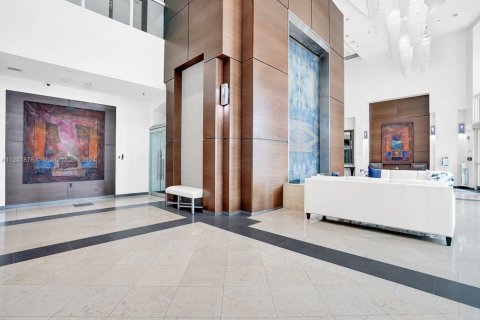 Condo in Miami, Florida, 3 bedrooms  № 1706765 - photo 2