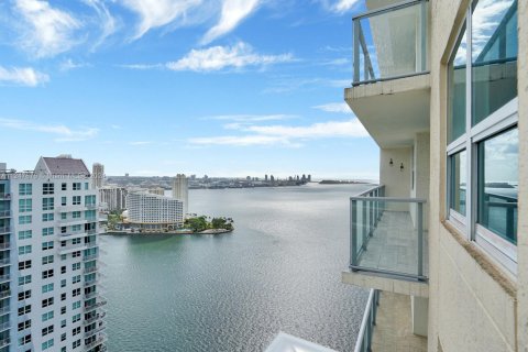 Condo in Miami, Florida, 3 bedrooms  № 1706765 - photo 1