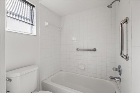 Villa ou maison à vendre à Tampa, Floride: 3 chambres, 117.8 m2 № 2347829 - photo 26