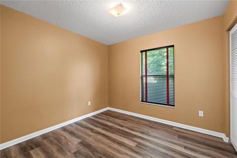 Villa ou maison à vendre à Tampa, Floride: 3 chambres, 117.8 m2 № 2347829 - photo 16