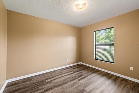 Villa ou maison à vendre à Tampa, Floride: 3 chambres, 117.8 m2 № 2347829 - photo 19