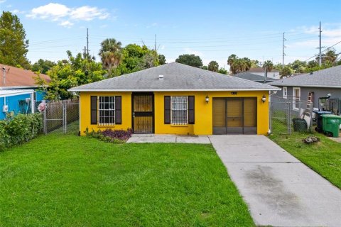 Villa ou maison à vendre à Tampa, Floride: 3 chambres, 117.8 m2 № 2347829 - photo 2