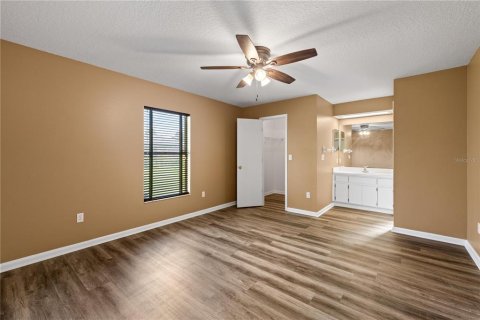 Villa ou maison à vendre à Tampa, Floride: 3 chambres, 117.8 m2 № 2347829 - photo 21