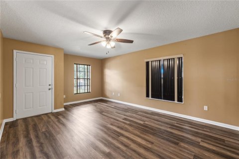 Villa ou maison à vendre à Tampa, Floride: 3 chambres, 117.8 m2 № 2347829 - photo 6