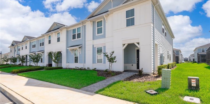 Villa ou maison à Clermont, Floride 5 chambres, 211.91 m2 № 2312912