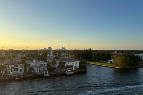 Снять в аренду кондоминиум в Холливуд, Флорида 1 спальня, 80.27м2, № 1936894 - фото 22