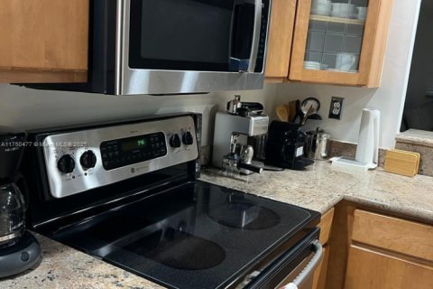 Снять в аренду кондоминиум в Холливуд, Флорида 1 спальня, 80.27м2, № 1936894 - фото 11