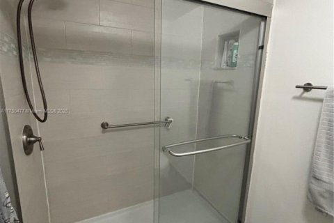 Снять в аренду кондоминиум в Холливуд, Флорида 1 спальня, 80.27м2, № 1936894 - фото 17