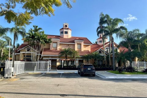 Condo in Miami, Florida, 2 bedrooms  № 1953998 - photo 4