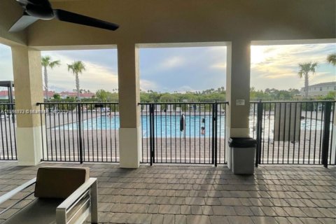 House in Florida City, Florida 2 bedrooms, 112.23 sq.m. № 1766872 - photo 14