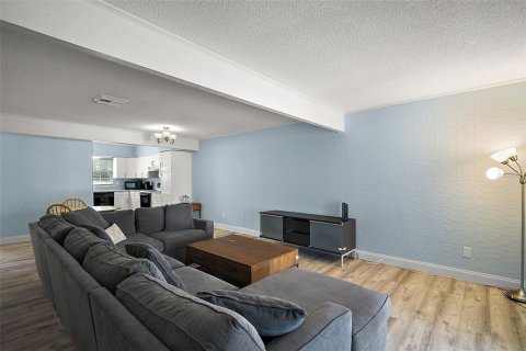 Купить кондоминиум в Саммерфилд, Флорида 4 комнаты, 102.1м2, № 1578161 - фото 14